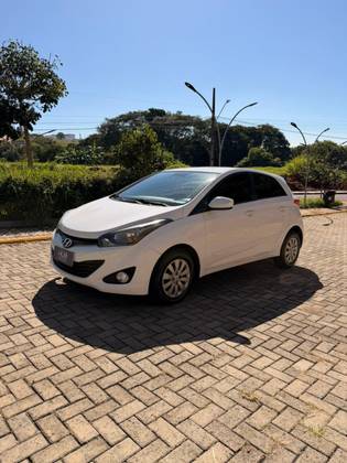 HYUNDAI HB20 1.0 COMFORT 12V FLEX 4P MANUAL HYUNDAI HB20 1.0 COMFORT 12V FLEX 4P MANUAL